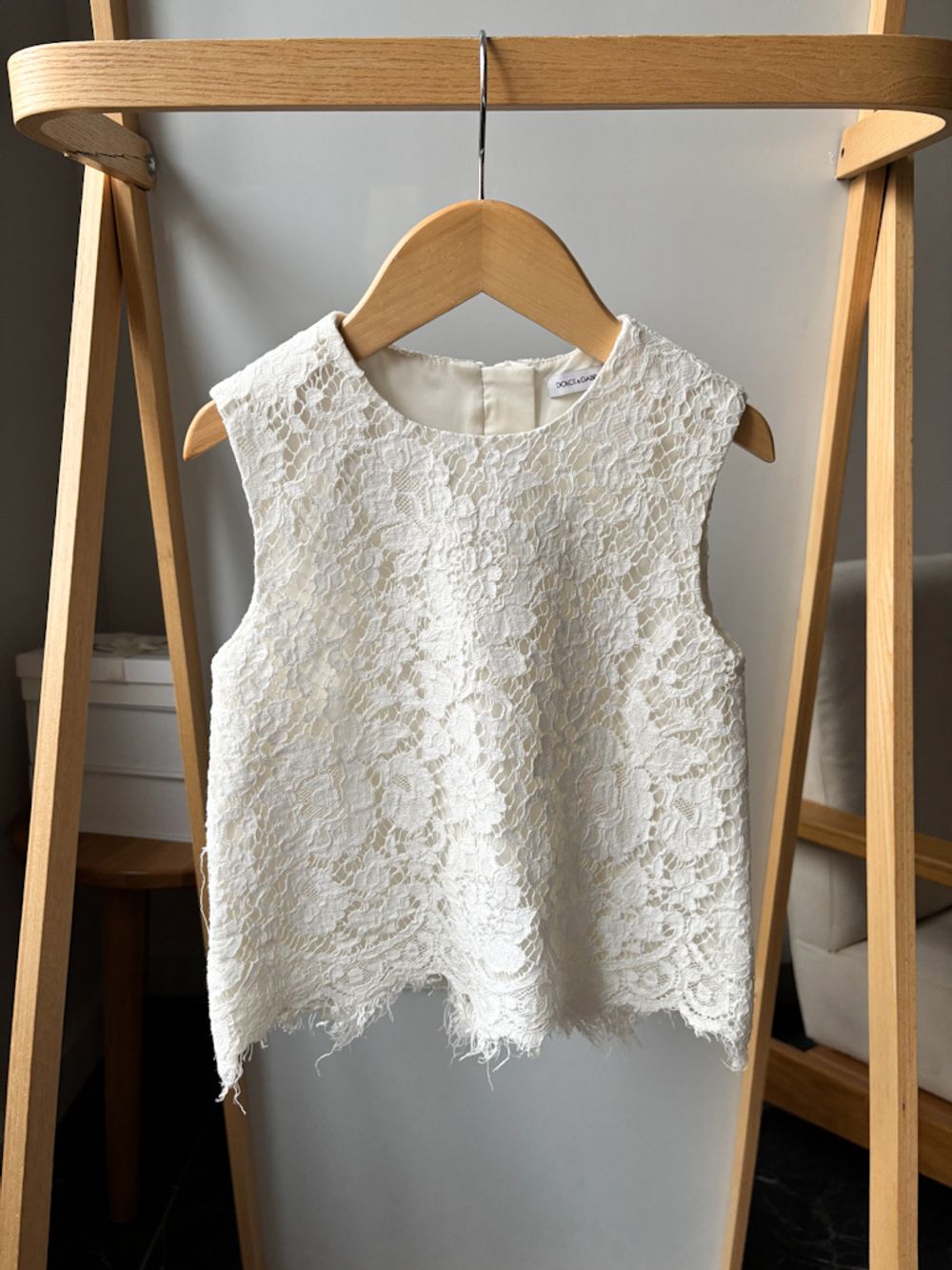 Кружевной костюм Dolce & Gabbana, 98