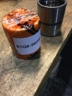 Втулка 61Q6-96090