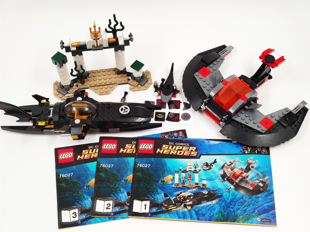Конструктор LEGO 76027 Глубоководный удар Чёрной Манты (б/у)