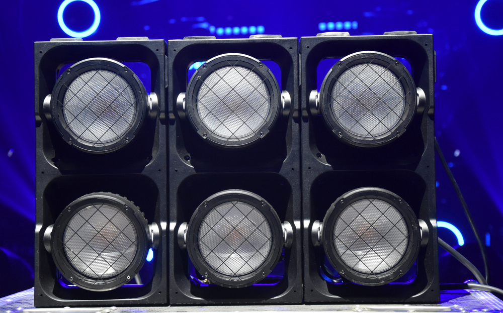 PL-P226W — светодиодный блайндер 2×350 Вт RGBWAWW IP65