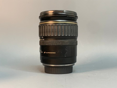 Canon EF 28-135mm 3.5-5.6 IS