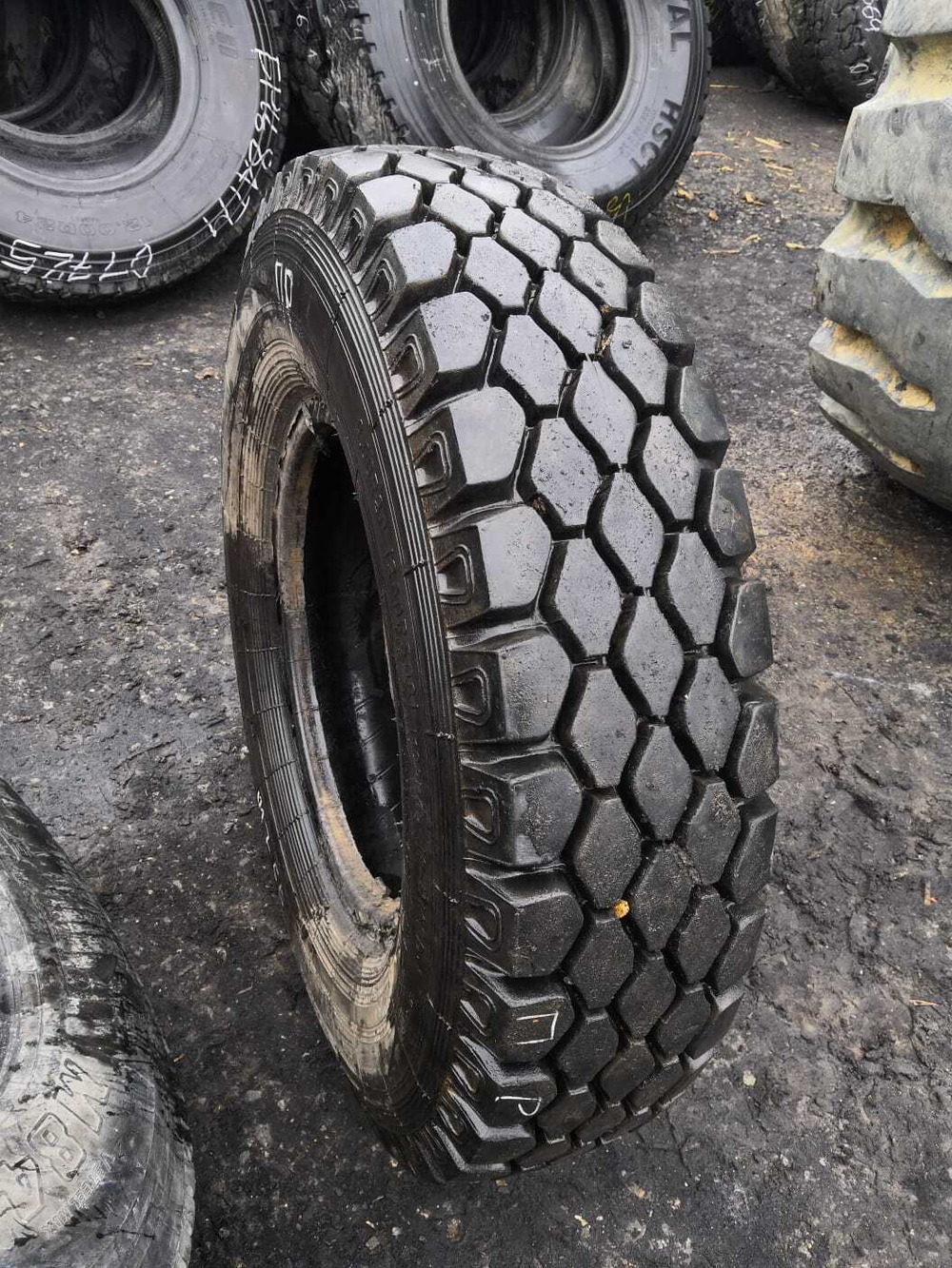 9.00R20 PROSTOR И-Н142Б-1 шина б/у
