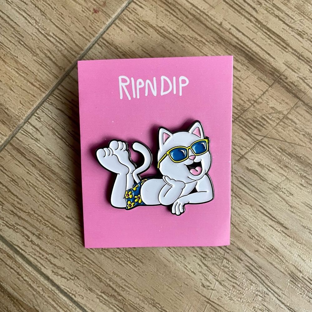 Значок Ripndip Summer Friends Pin Multi