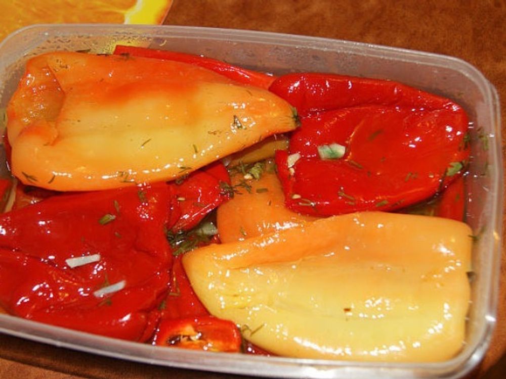 Маринованный болгарский перец по армянски на зиму. Сладкий перец на зиму. Перец консервированный на зиму. Маринованный дунганский перец. Перец сладкий маринованный.