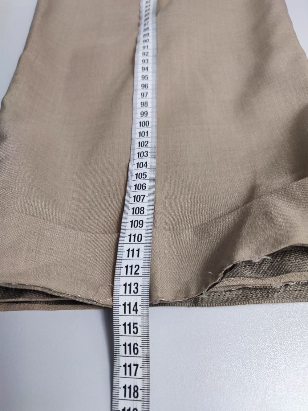 Брюки светлого оттенка 56 размер