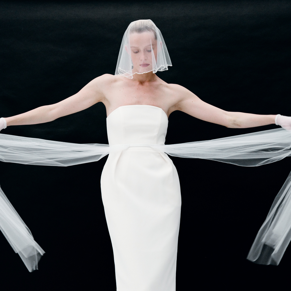 Кейп с длинными рукавами