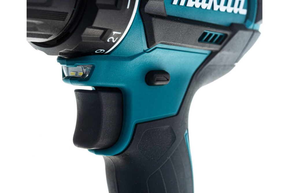 Makita дрель-шуруповерт DDF482Z