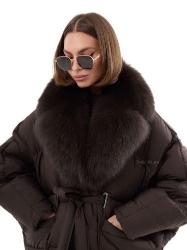 Шоколадный пуховик летучая мышь с мехом песца