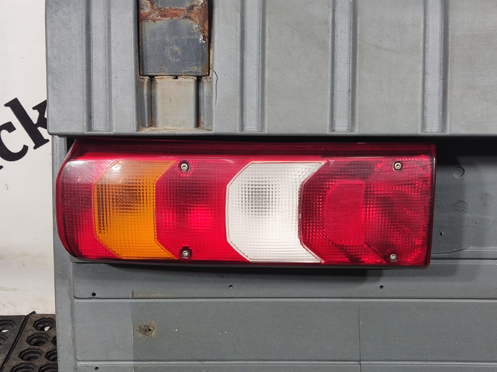 Крыло заднее левое задняя часть в сборе