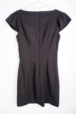 Платье Love Republic лаконичное, визуально на 42 размер