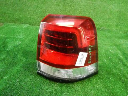 Фонарь правый внешний Toyota Land Cruiser 200 (2015-2021)