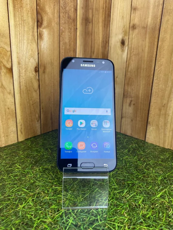Смартфон Samsung Galaxy J3 16 ГБ черный Витринный