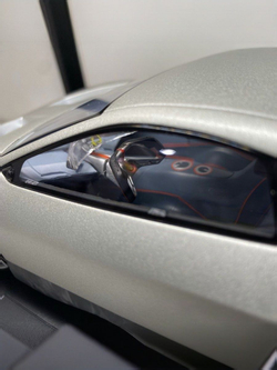 Модель BMW масштабная Vision M next 2019 1:18