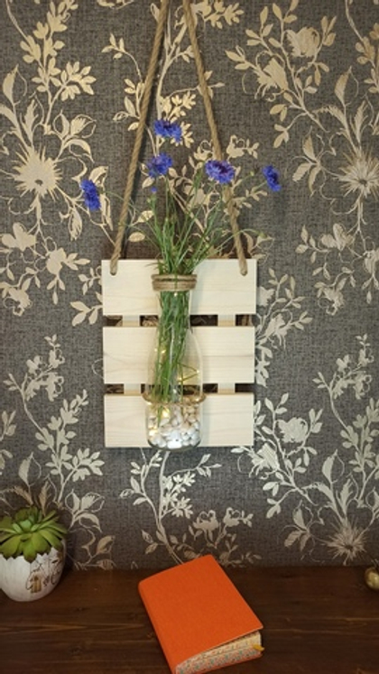 Настенная ваза на деревянном основании wall vase 1