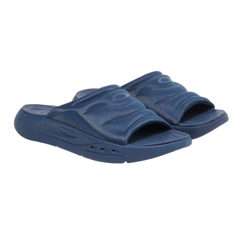 Oakley Studio Slide