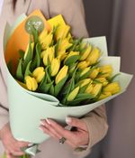 31 жёлтый тюльпан – фото товара из салона цветов FloArt, доставка по Южно-Сахалинску