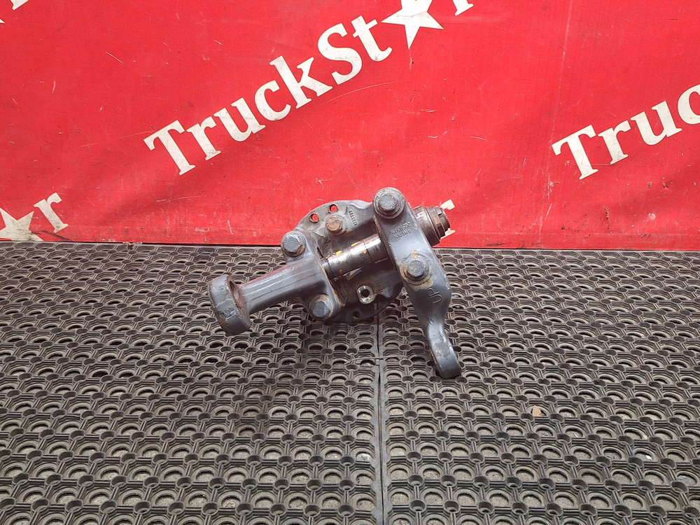 Кулак поворотный