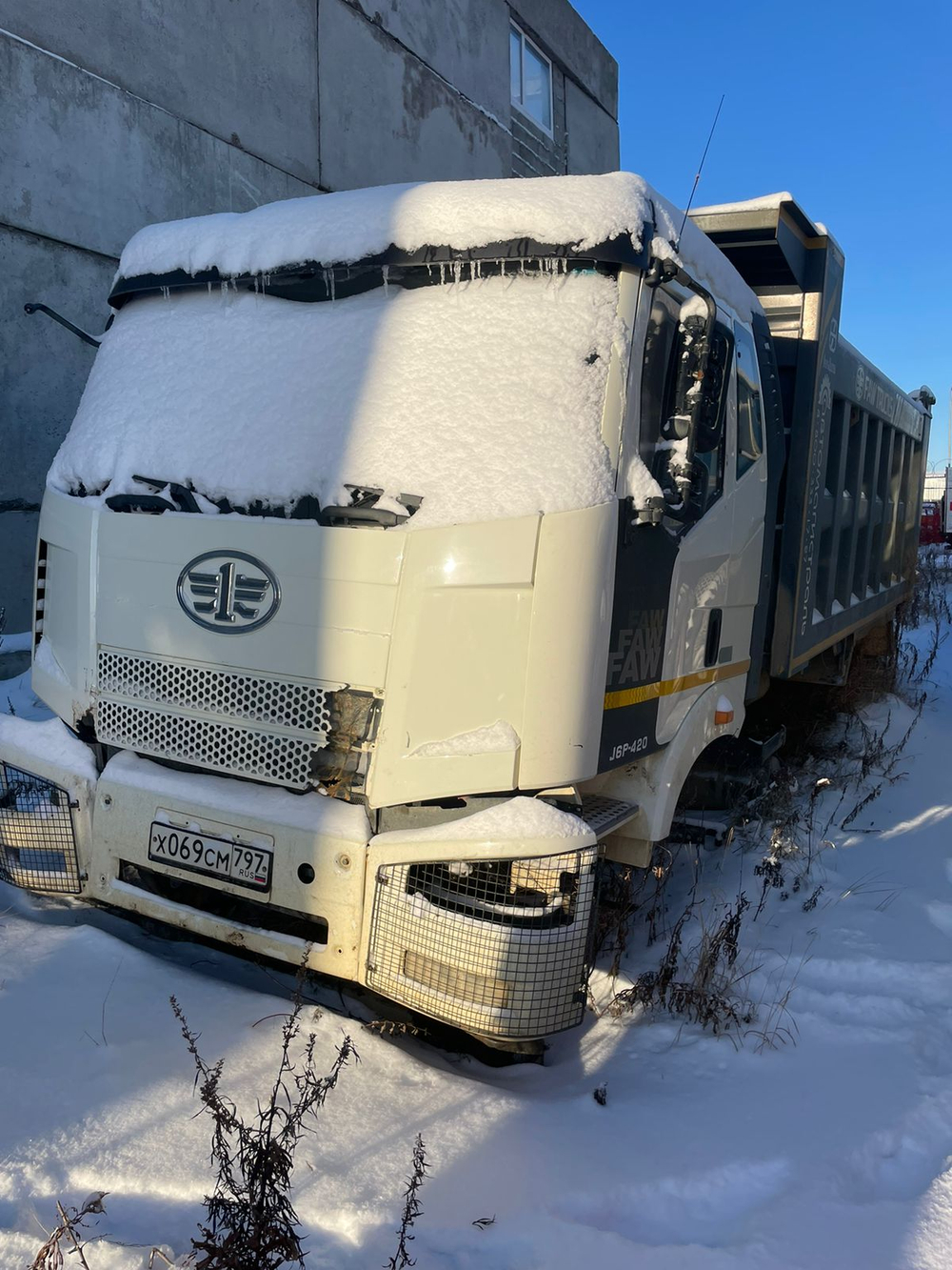 FAW J6 6x6 Самосвал CA3250P66K24L1TE5 (Дизельный, 11,1 л, 420 л.с., МТ)