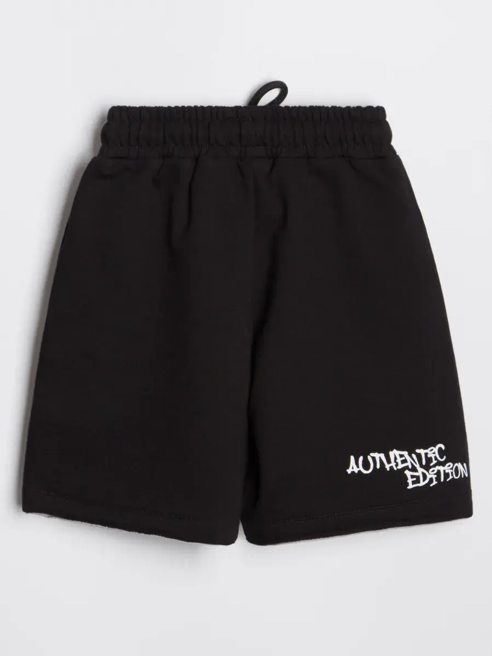 Спортивный костюм для мальчика с шортами на лето