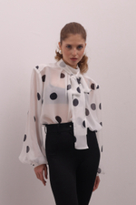 Блейзер из шифона в горох