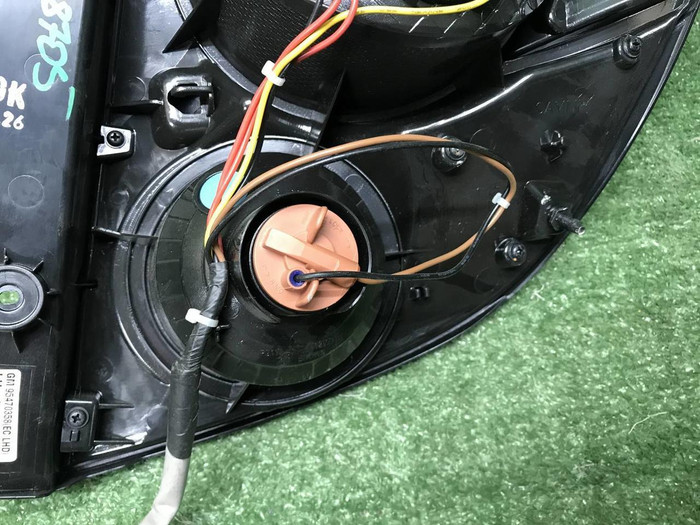 Фонарь левый Chevrolet Aveo T300 (11-20) хэтчбек