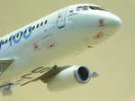 Модель самолета SJ-NEW (М1:72, ОАК, с винглетами)