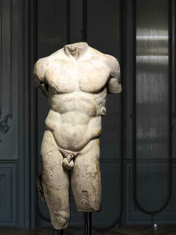 Торс Аполлона Книдского 90 см