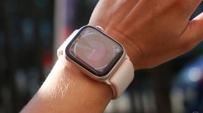 Названы производители самых популярных умных часов