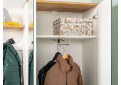 Шкаф Октава 13.338 белый PE шагрень / дуб золотой craft