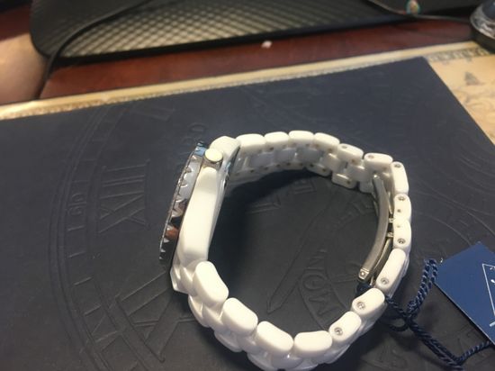 Женские керамические французские часы LeVier L 7514 L Wh/Blu вид сбоку