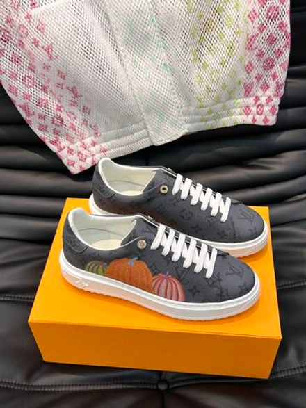 Louis Vuitton Time Out