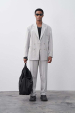 Двубортный оверсайз серого цвета