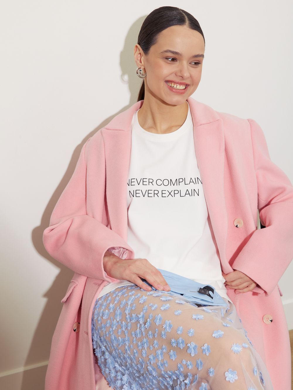 ФУТБОЛКА «NEVER COMPLAIN»