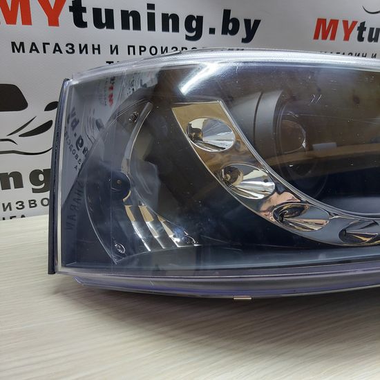 Передние фары VW T5 daylight black