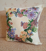 Декоративный гобеленовый чехол Веночек 47х47