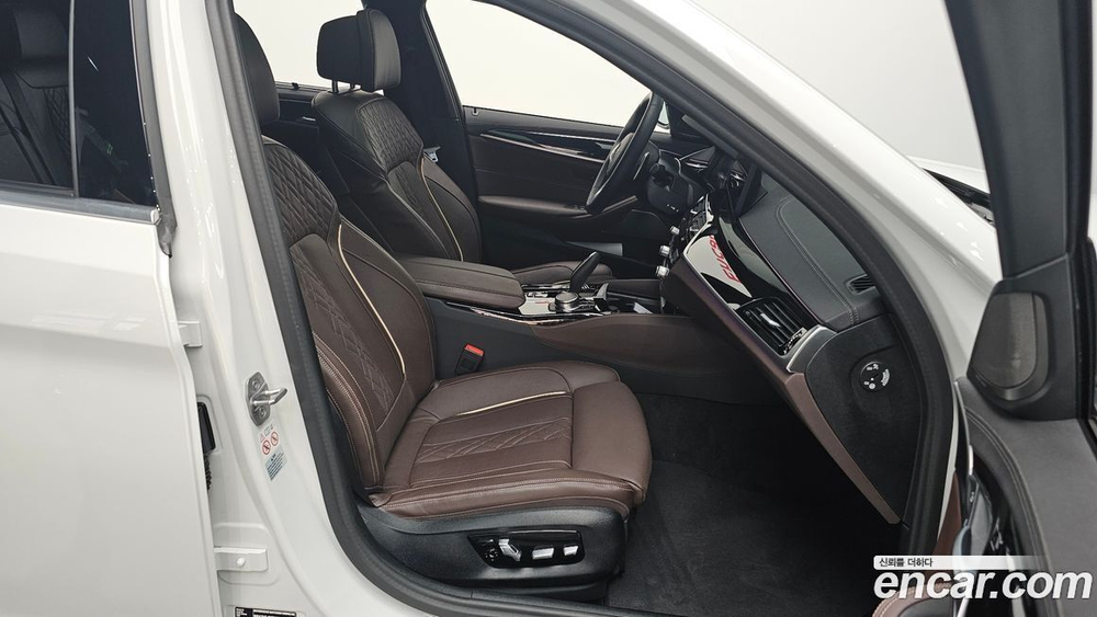 BMW 5 Series (G30) 530i xDrive M Sports (12.2022)
