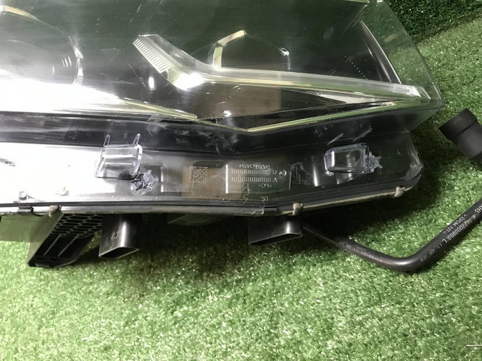 Фара правая VW Taos (2020-н.в.) LED