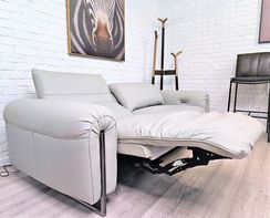 Двухместный диван с электро-реклайнером Colle, 220 см, серая натуральная кожа