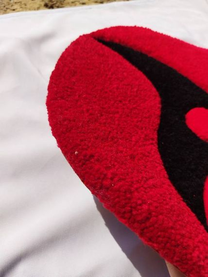 Anime xalçası- qırmızı rəng