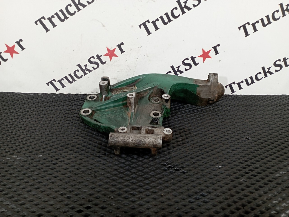 Кронштейн двигателя передний левый