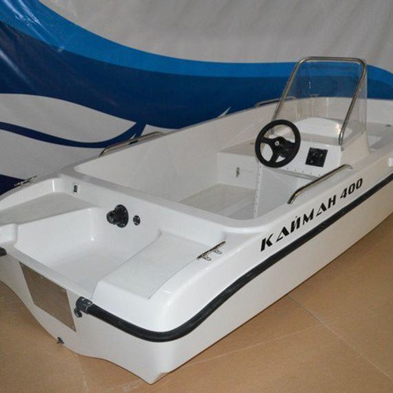 Пластиковая лодка Антал Кайман 400