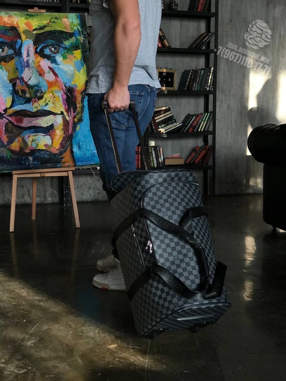 Дорожная сумка на колесах Louis Vuitton
