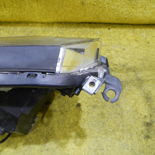 Битая Фара левая Toyota Rav 4 CA40 (2015-2019) LED