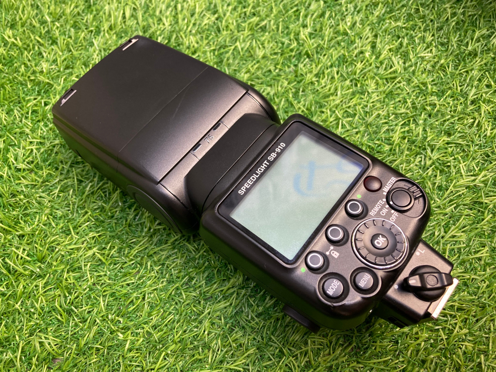 Nikon Speedlight SB-910 Покупка/Продажа