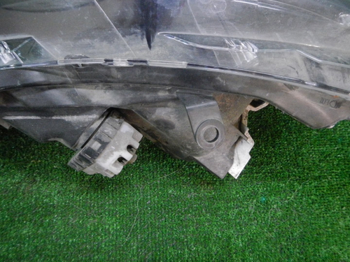 Фара правая Toyota Corolla 11 E160 (2015-2019) LED