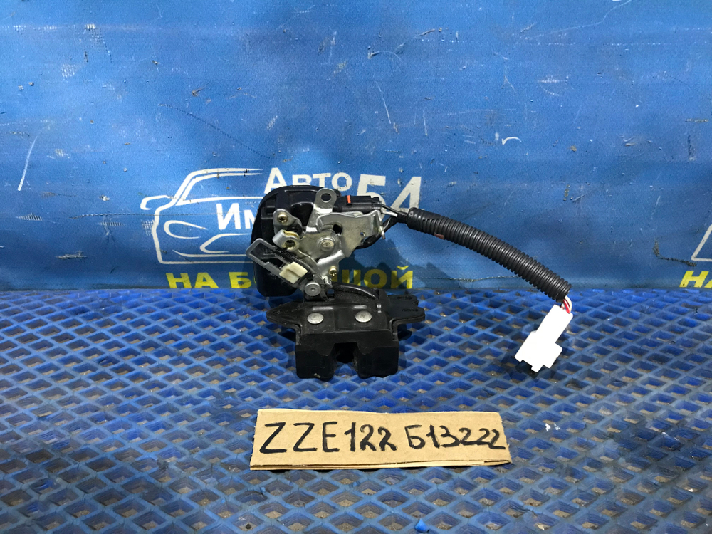 Замок багажника TOYOTA FIELDER 2004-2006