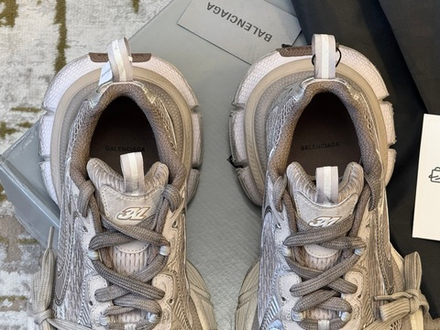 Balenciaga 3XL Sneaker Worn-Out - Taupe