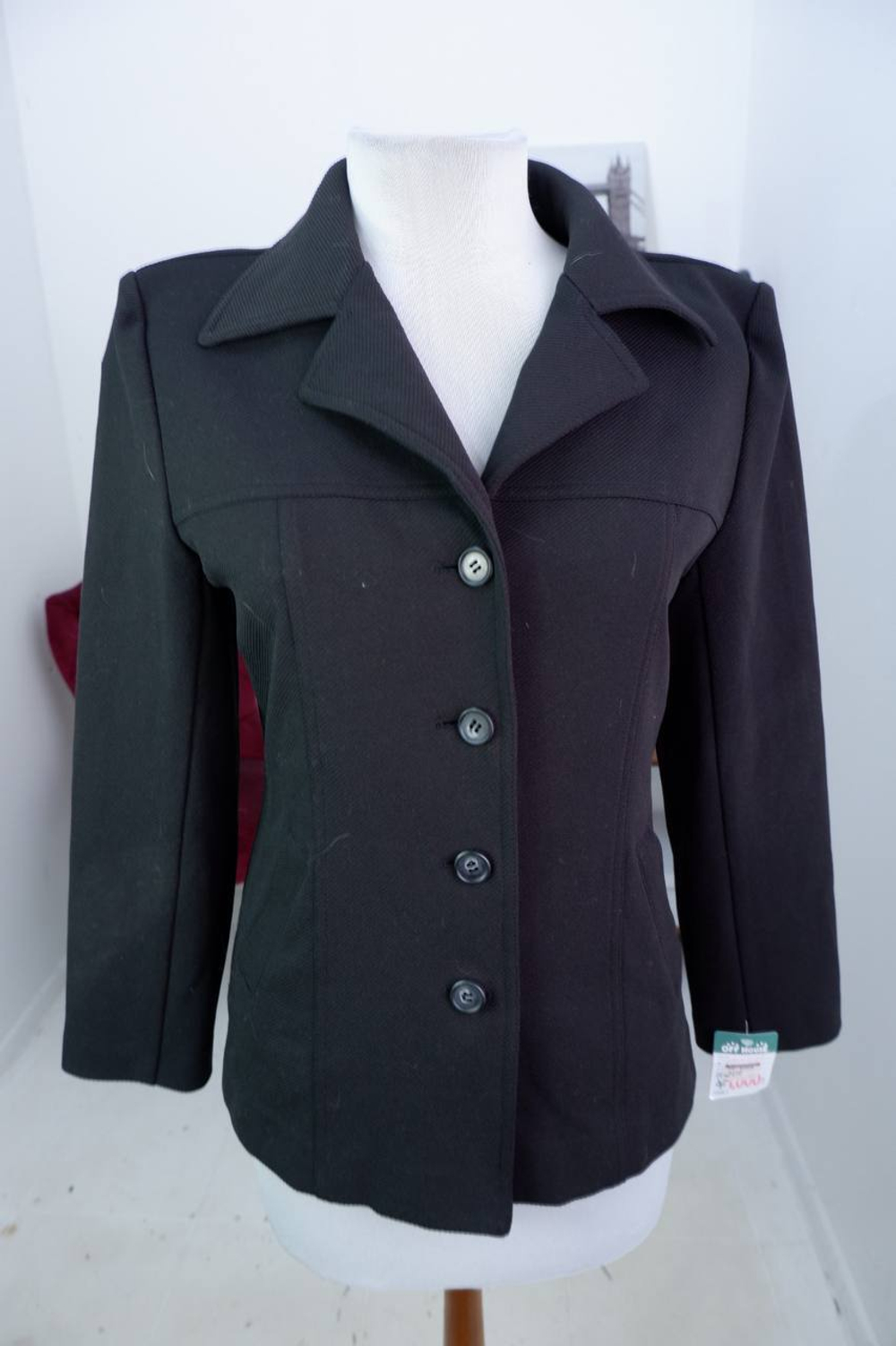 Жакет Zinnia лаконичный, маркировка 11, визуально на 46 размер, новый