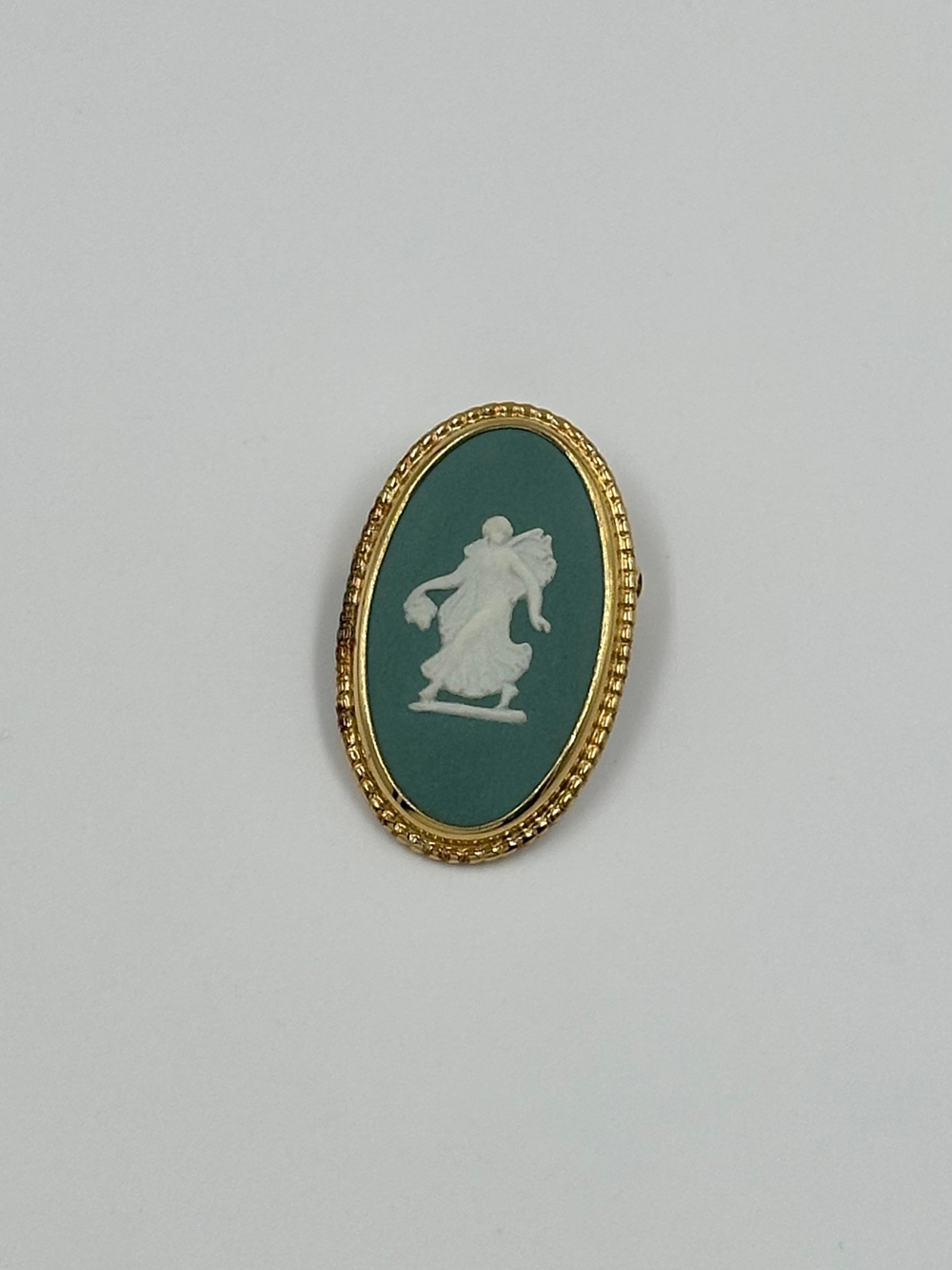 Брошь Wedgwood зелёная