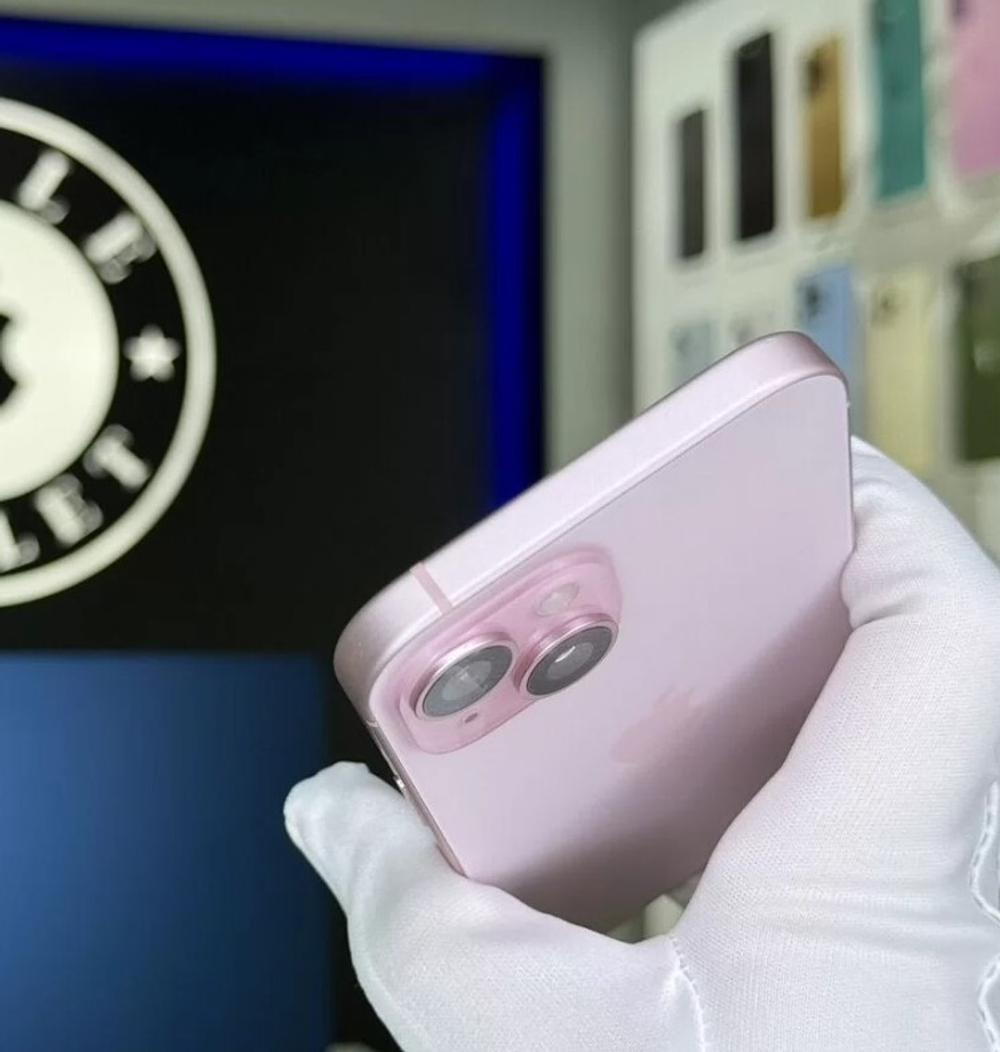 iPhone 15, 256 ГБ б/у